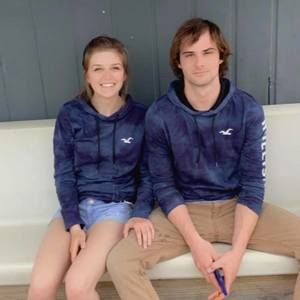 Meet your Posher, Ellen